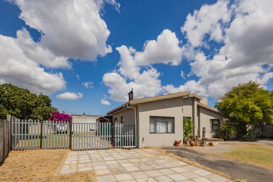 3 Bedroom Property for Sale in Morgenster Western Cape